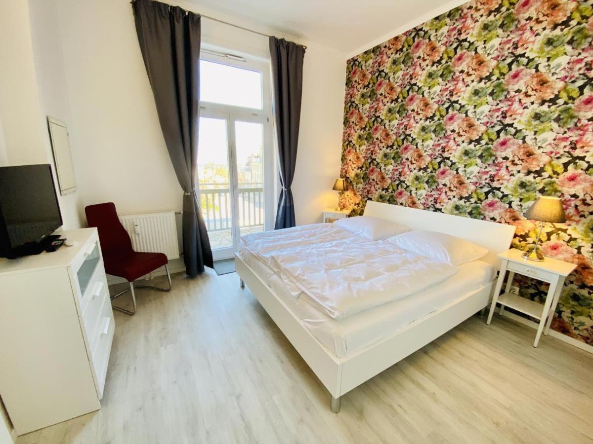 Ferienwohnung Berringer, Barsch, direkt an der Promenade Rostock Exterior foto